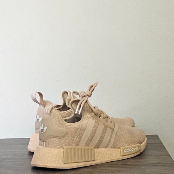 ADIDAS Women's NMD R1  Casual Sneakers Size 9.5 Blush NWT - Picture 6 of 9